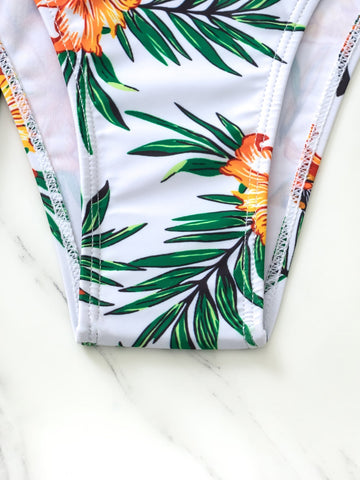 Bikini con stampa tropicale multistrato con volant