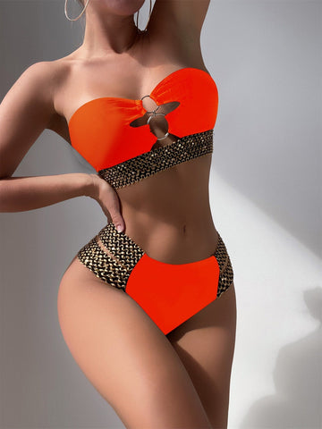 Costume da bagno bikini bandeau dettaglio cuciture anello collegato